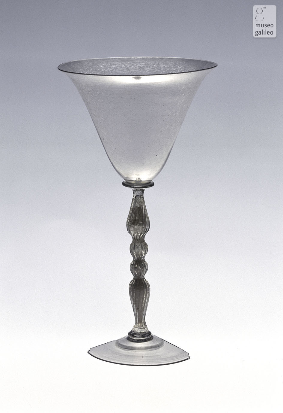 Bicchiere a calice (Inv. 3906)