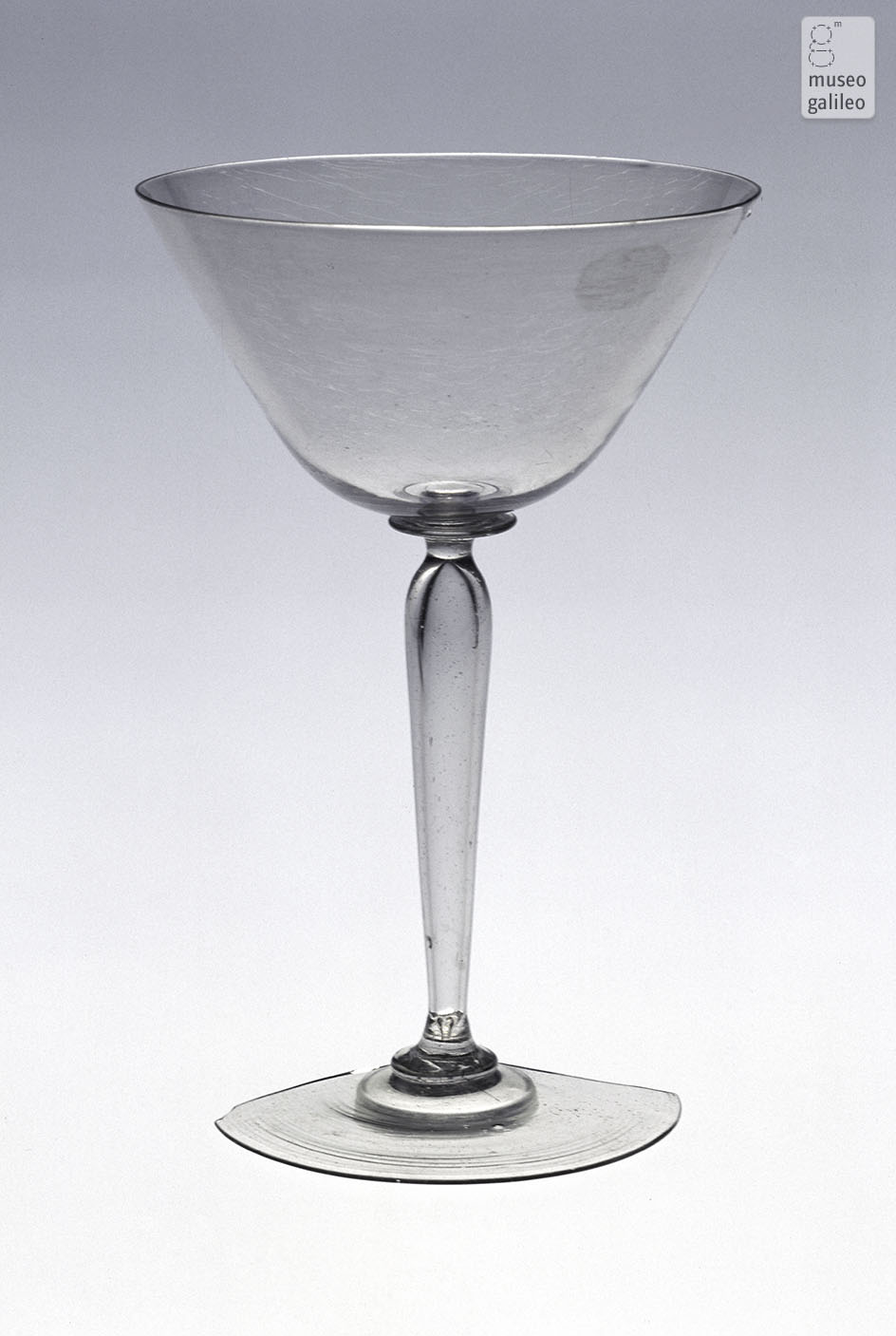 Bicchiere a calice (Inv. 3905)